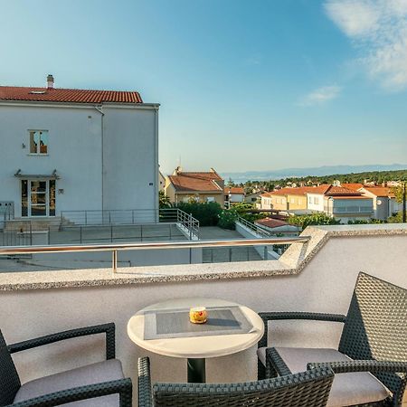 Apartments Kvarner 2 Малинска Екстериор снимка