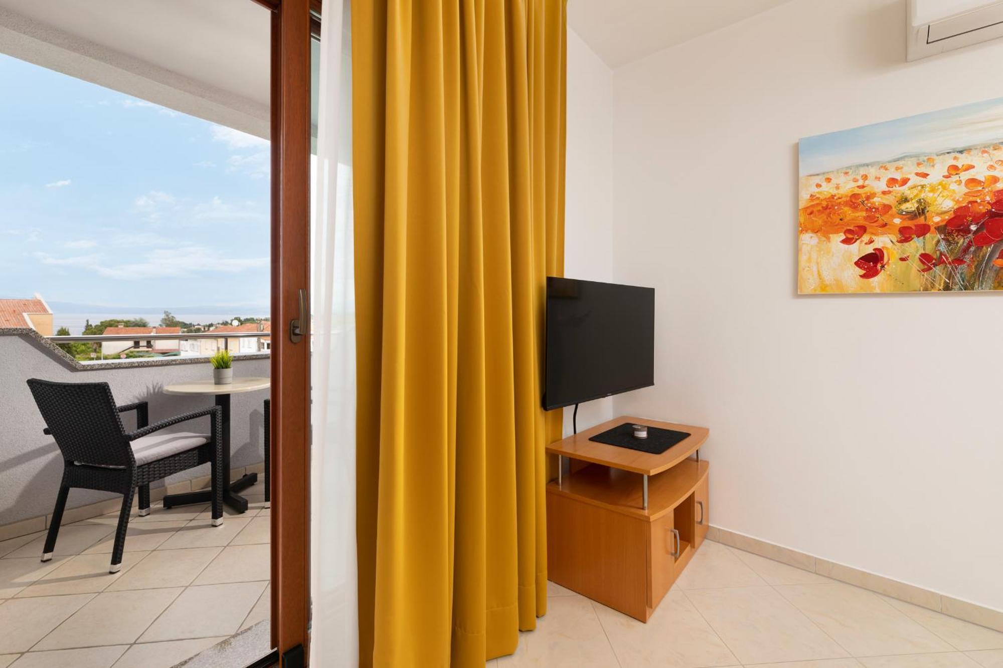 Apartments Kvarner 2 Малинска Екстериор снимка
