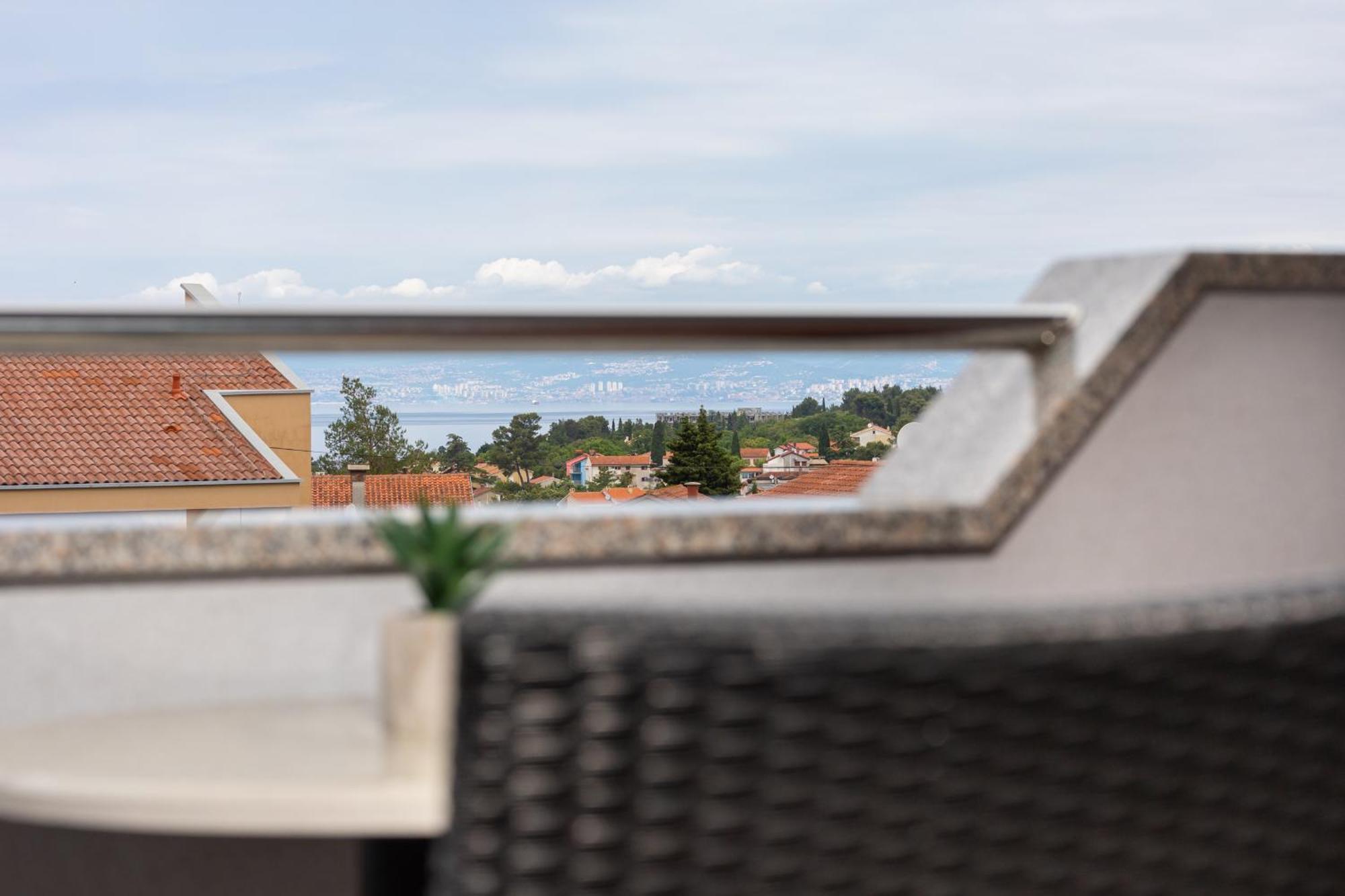 Apartments Kvarner 2 Малинска Екстериор снимка