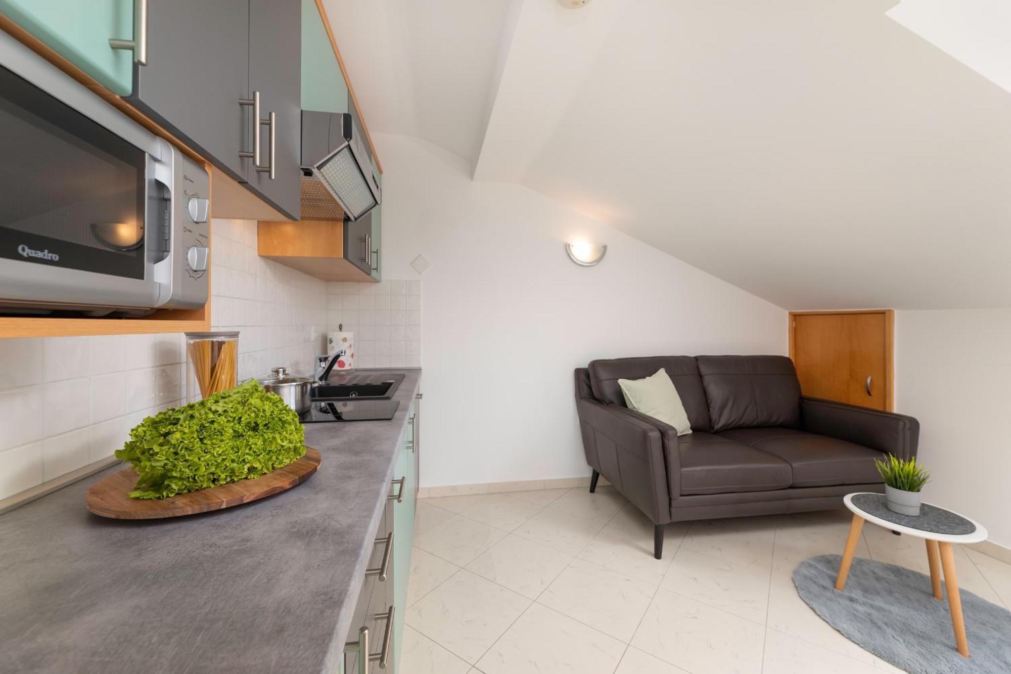 Apartments Kvarner 2 Малинска Екстериор снимка